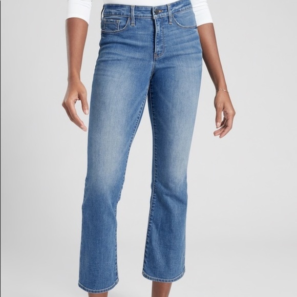 Athleta Denim - 10L ATHLETA Sculptek Crop Kick Jean Morro 2019